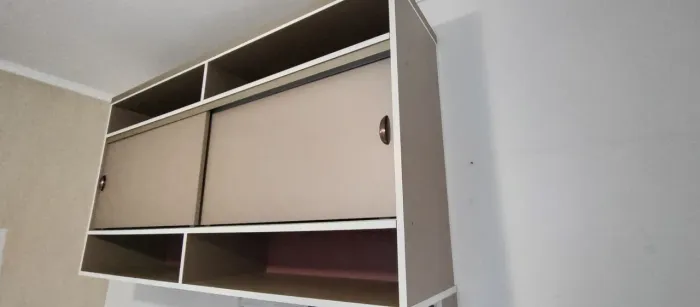 Kit escritório mesa e armário portas de correr novos 