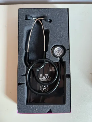 Vendo Estetoscópio 3M Littmarin® Classic III novo