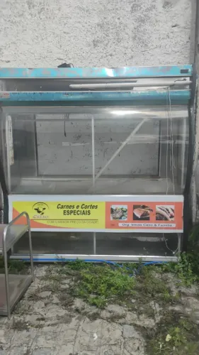 Expositor de carnes ar frio. Valor: 1.450,00 reais. 