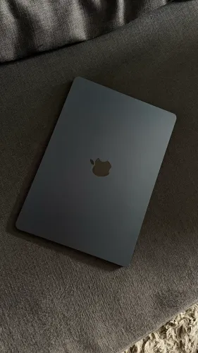 MACBOOK AIR M2