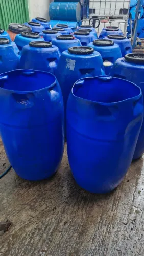 Galões / Bombonas 240 litros usada aberta sem tampa