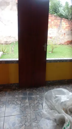 4 portas de madeira