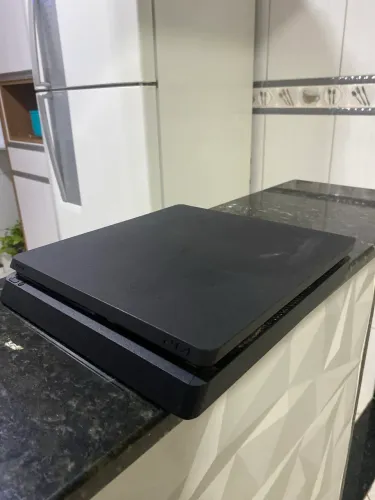 Ps4 slim, 1 tera, apenas um ano de uso(novo).