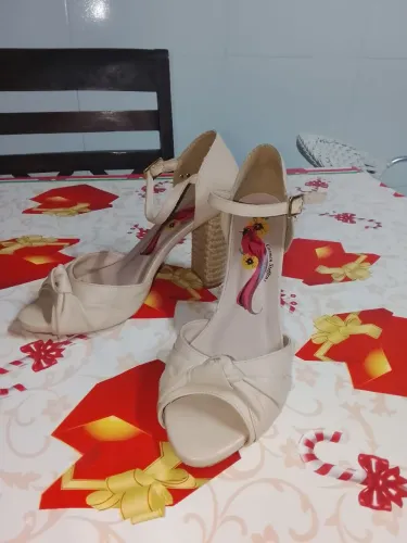 Salto Feminino Carmen Steffens - Tam. 39 - Seminovo