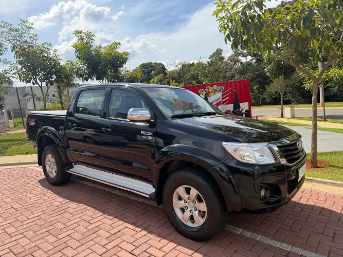 Toyota Hilux CD SRV 4X4 2.7 Flex 16V Aut. 2015