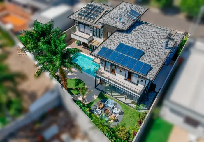 CASA MODERNA LUXUOSA | Condomínio Shambala 2