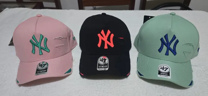 Bonés da New York estilo rasgadinho
