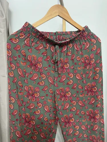 calça estampada M