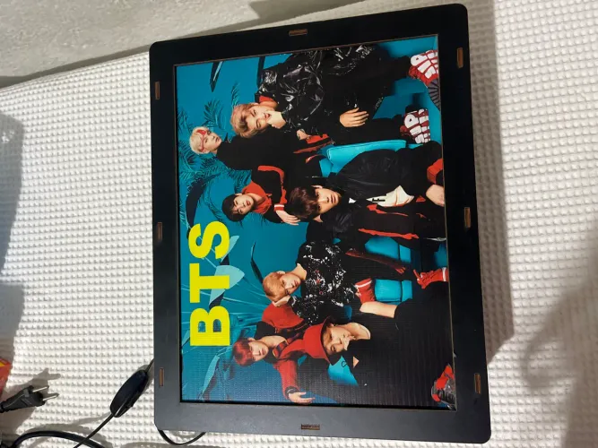 Abajur BTS semi novo