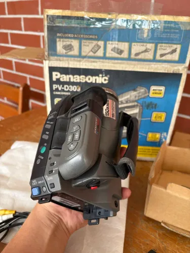 Câmera Panasonic PV-D30 antiga raridade