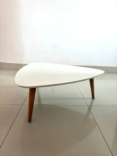 Mesa de Centro ou Lateral - | Madeira Maciça