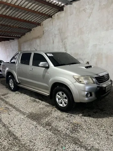 Toyota Hilux CD SRV D4-d 4X4 3.0 TDI Diesel AUT 2013