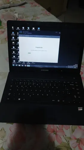Notebook Samsung AMD E1 - 1500, 4GB, ssd de 320gb, Windows 7