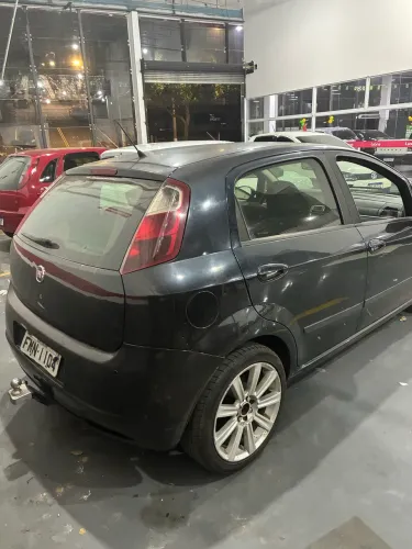 Fiat Punto Attractive 1.4 Fire Flex 8V 5P 2012