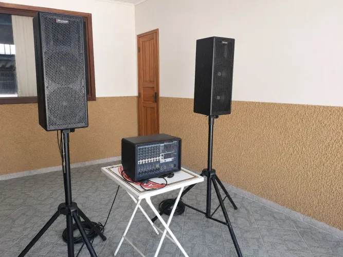 Kit som para festas