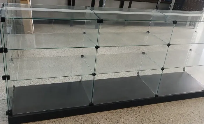 Vitrine de vidro 1,82 x 1,04 mt