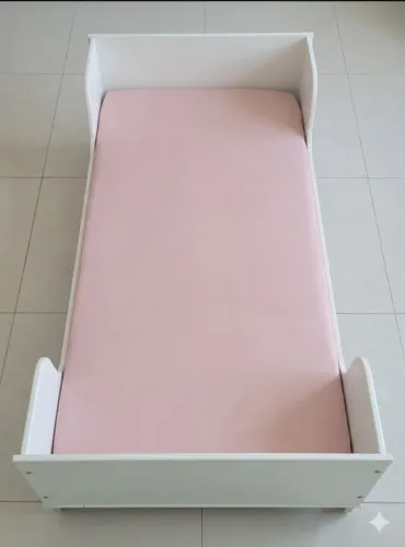 cama montessoriana infantil