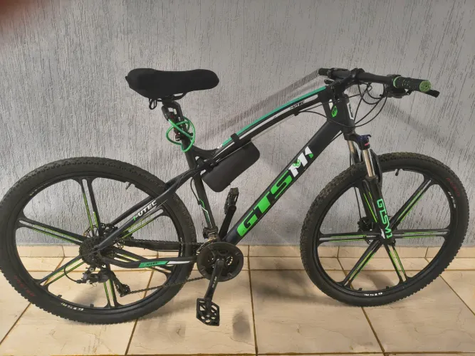 Bicicleta aro 29, 27 marchas.