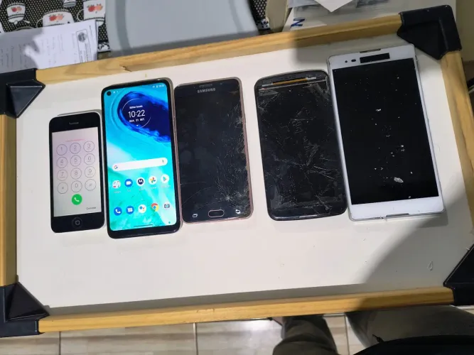 Lote de celular funcionando