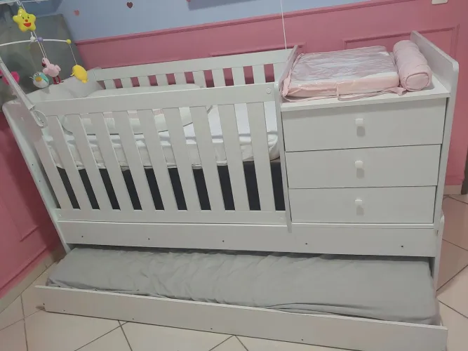 Berco Americano Vira Cama c/ Cama Auxiliar Trocador e Gaveteiro