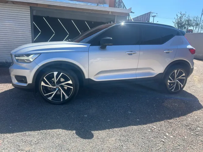 Volvo XC40 T-5 R-design 2.0 252cv AWD 2019