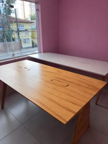 Mesa de Madeira Pinus - Tenho 3 faço pacote