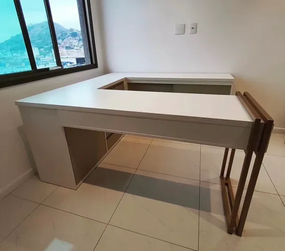 MESA PLANEJADA ESCRITÓRIO OU MANICURE