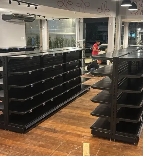 Lote de Gondolas Marca Fast De Centro Tipo Ilha Com Prateleiras De 1,30m
