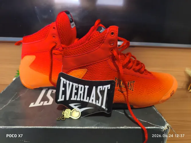 BOTA EVERLAST 39