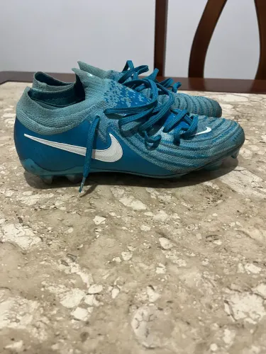 chuteira nike phantom campo