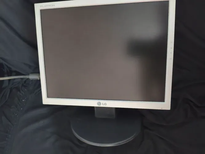 Monitor LG LCD de 15 polegadas, para cpu, CFTV, escritório, computador, gamer, TV Box.