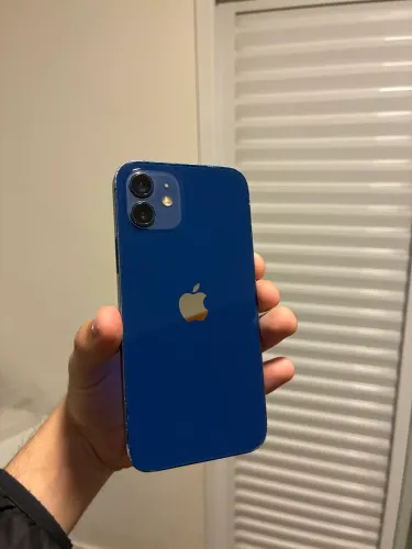 iPhone 12 impecável 
