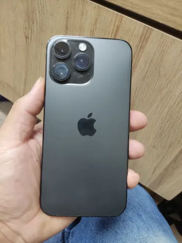 iPhone 14 pro max lente trocada