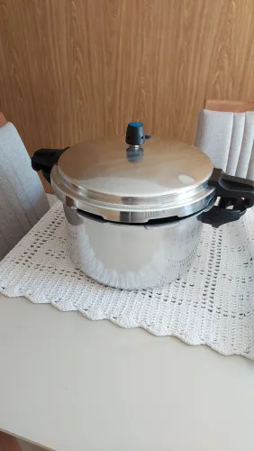 Panela de pressão Nigro 12 litros