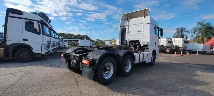 Volkswagen 29.520 Meteor 29.520 6x4 2p (diesel)(E5) 2022/2023 Vamos Seminovos Chapecó
