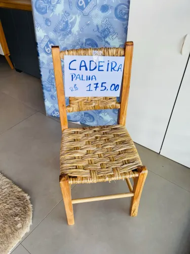 Cadeira de palha e de nylon estrutura em madeira nova