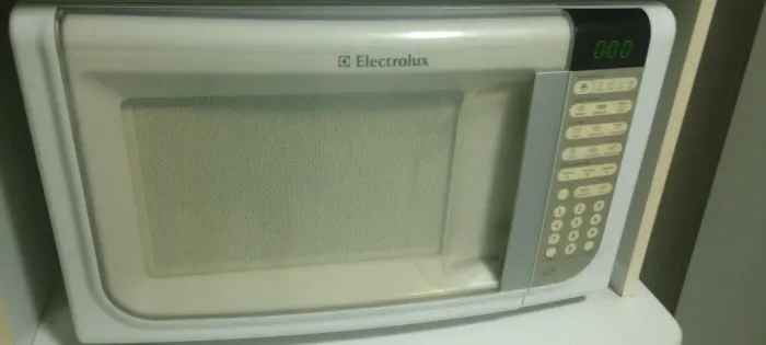 Forno microondas Electrolux 31 lts