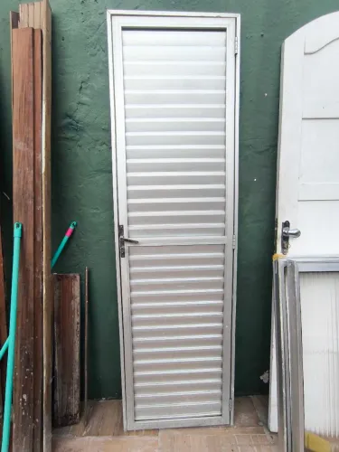Porta banheiro alumínio 60 cm