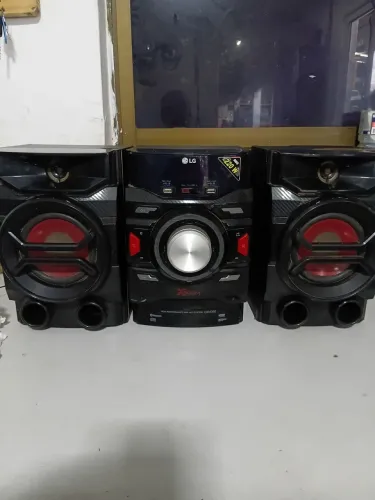 Mini Sustém LG XBoom CM 4350,Multi Bluetooth e Dual USB 220W Bivolt 