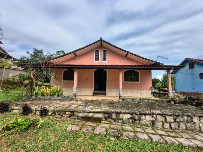 Belissima casa em condomínio fechado