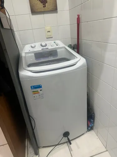 MÁQUINA DE LAVAR ELECTROLUX 10,5kg Branca turbo lac11 em perfeito estado