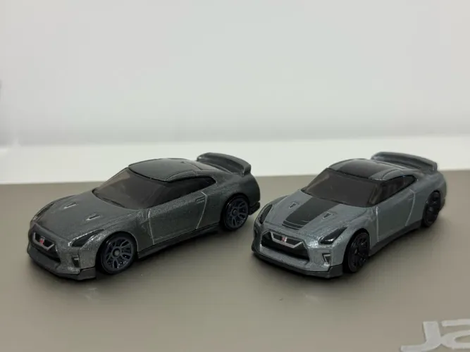 Hot Wheels - Dupla Nissan GT-R (R35) LOOSE