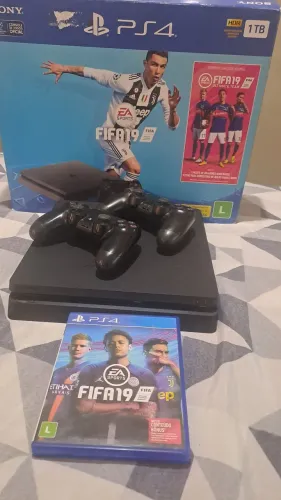 PS4 + JOGOS + 2 CONTROLES + HD 1 TERABYTE 