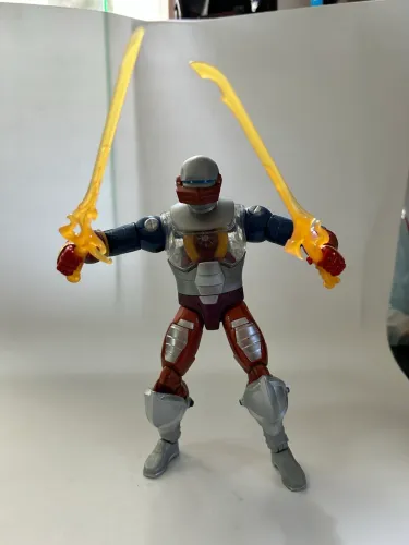 Masterverse Roboto + Man-At-Armas