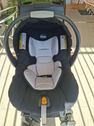 Vendo carrinho de bebê 