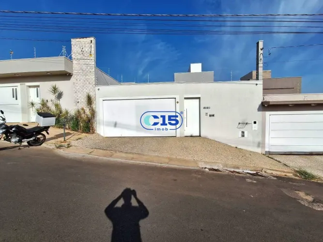 VENDE-SE CASA NO BAIRRO JARDIM BOTÂNICO