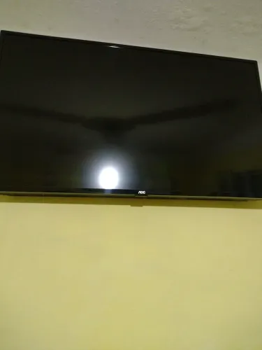 TV AOC TELA RISCOS