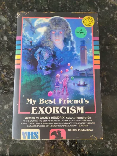 My Best Friend's Exorcism - Grady Hendrix - Livro em Inglês