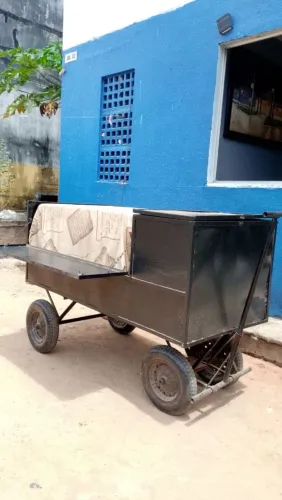 Vende se carrinho de lanche