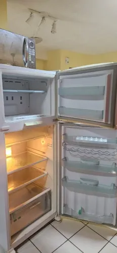 gelando d+, bem conservada, parcelo no cartão e entrego